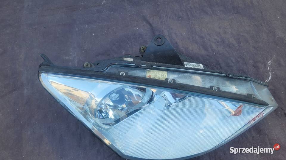 FORD FOCUS MK1 LIFT REFLEKTOR PRAWY LAMPA PRZÓD