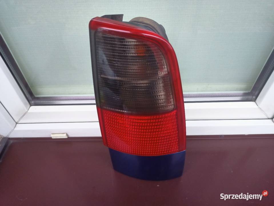 Seat Cordoba Vario kombi lampa tył tylna prawa Sieradz