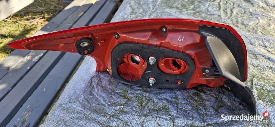 Lampy tył Mitsubishi Lancer 8 2008r HB osobowe