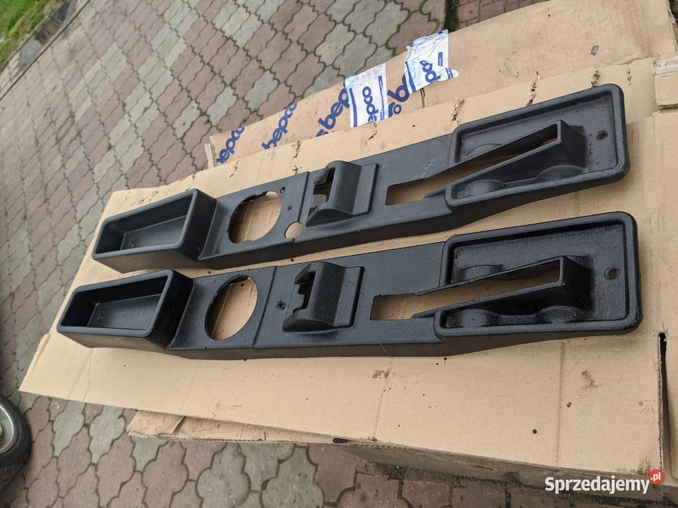 Fiat 126p panel nakladka tunel deski rozdzielcze, konsole Stalowa Wola