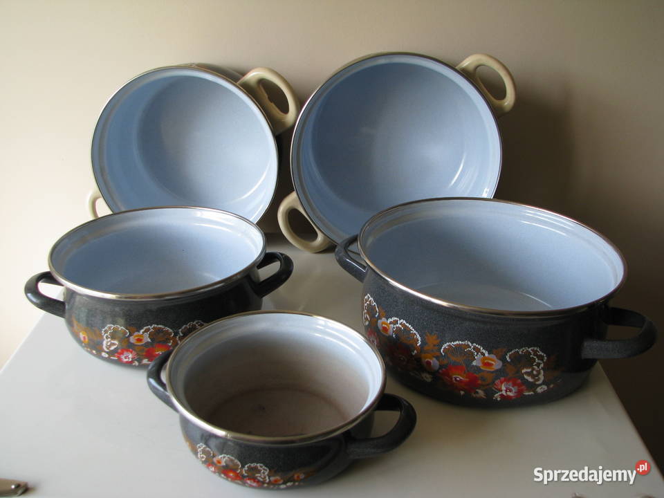 Solidne czeskie garnki emaliowane z czasów PRL z Brzegi