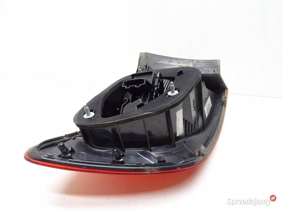 LAMPA PRAWA PRAWY TYŁ W BŁOTNIK 6J8945096D SEAT sprzedam
