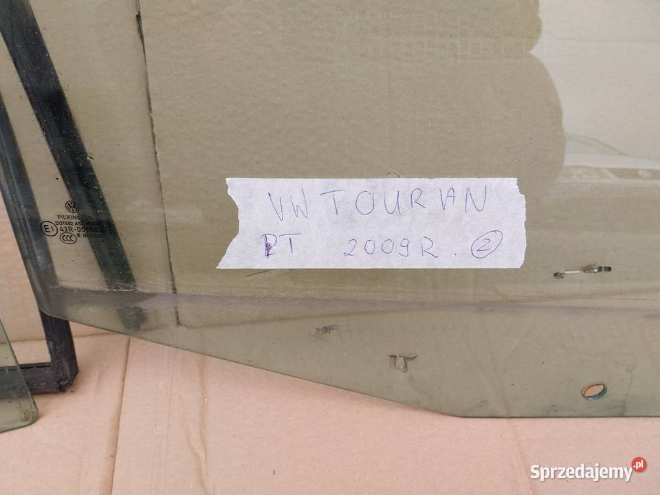 VW TOURAN 2009 SZYBA DRZWI PRAWY TYL Szyby dolnośląskie Wrocław