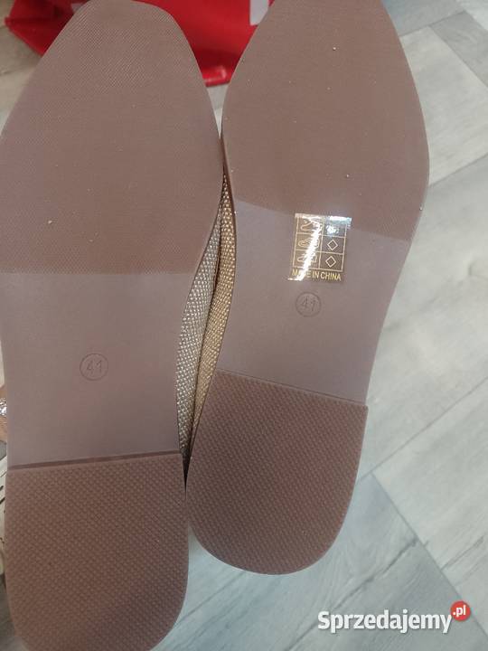 40 Wygodne Ekskluzywne beżowe mokasyny 25.5cm