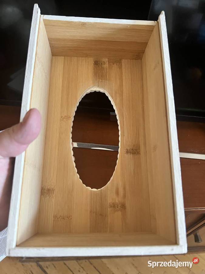 Chustecznik ręcznie zdobiony Warszawa