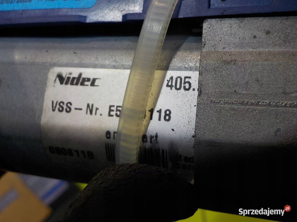 VW PASSAT B6 20 TDI 09r silownik klapy bagaznika Suków