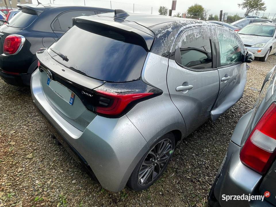 TOYOTA Yaris Hybride 116H Collection GX810 Słubice