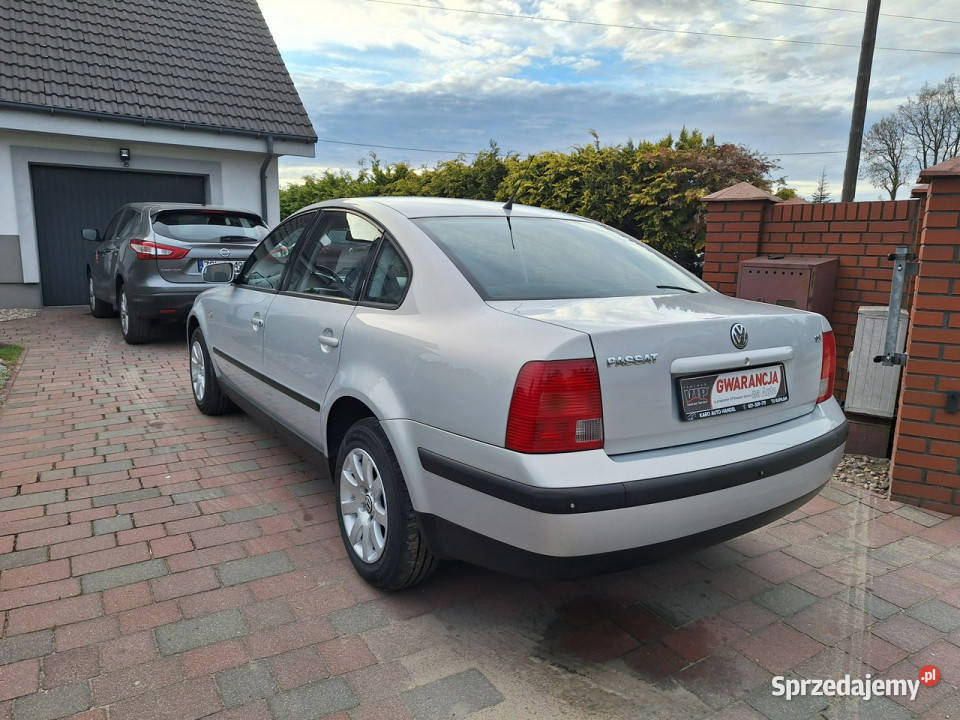 Volkswagen Passat 62 kilometrów auto nowe 62200km Załom