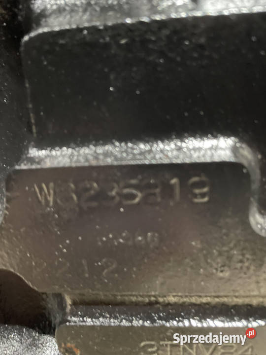 Yanmar 3TNV84 silnik głowica blok
