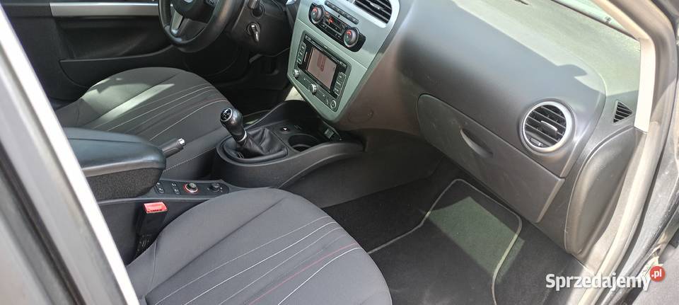 SEAT Leon dynamiczny i oszczędny bogate automatyczna