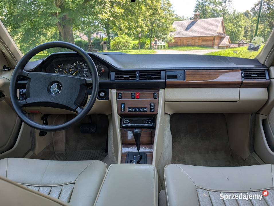 Mercedes Benz W124 260E 4 Matic Rok produkcji 1989 Poręba Wielka