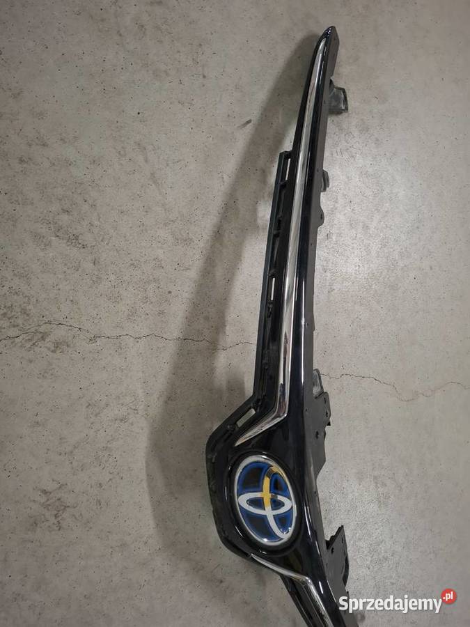 TOYOTA COROLLA E21 SEDAN GRILL Atrapy