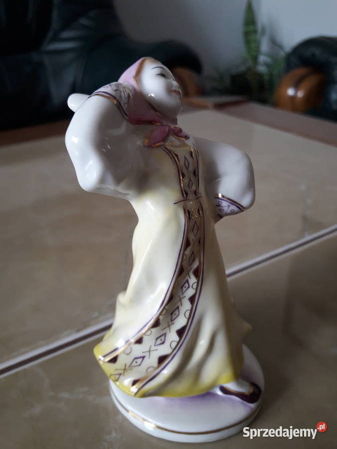 Figurka Tańcząca dziewczyna Turygiński Gzhel Janów Lubelski
