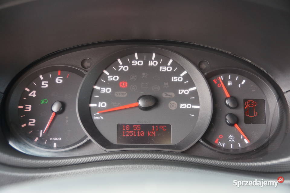 Nissan NV400 23 Diesel 146 klimatyzacja Mały światła przeciwmgłowe