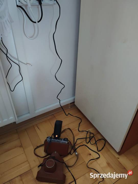stary sprawny aparat fotograficzny z lampą Gorlice