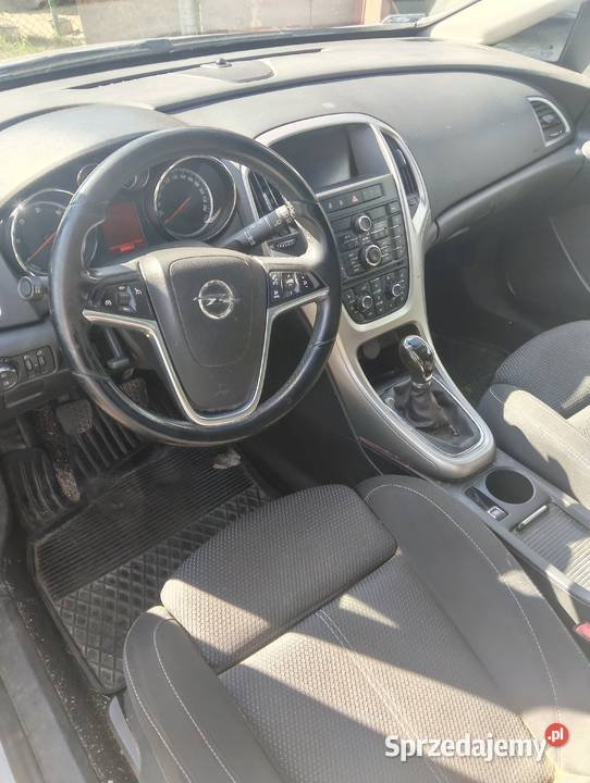 Sprzedam Opel Astra J kombi 1 7 CDTI 2011 śląskie Zawiercie sprzedam