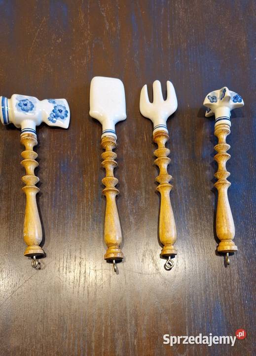 Ozdoba do kuchni z fajansu Włocławek WIDELEC Porcelana i szkło