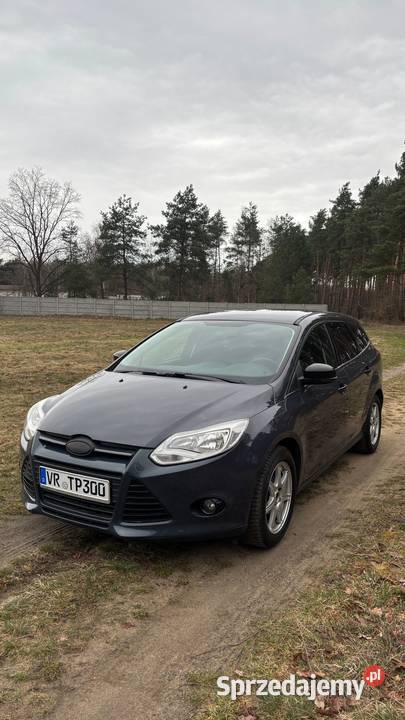 Ford Focus 16 benzyna kombi klima niski przebieg nieuszkodzony Lubin