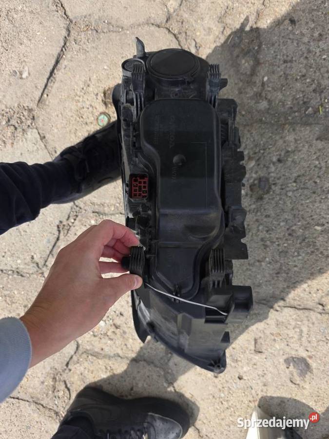 Lampy przód Volvo S80 II Lampy przednie wielkopolskie