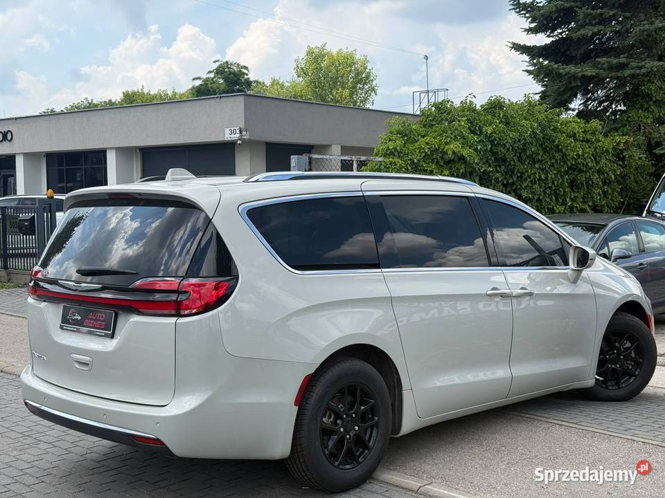 Chrysler Pacifica 36 V6 2021 Zadbany nawigacja Częstochowa