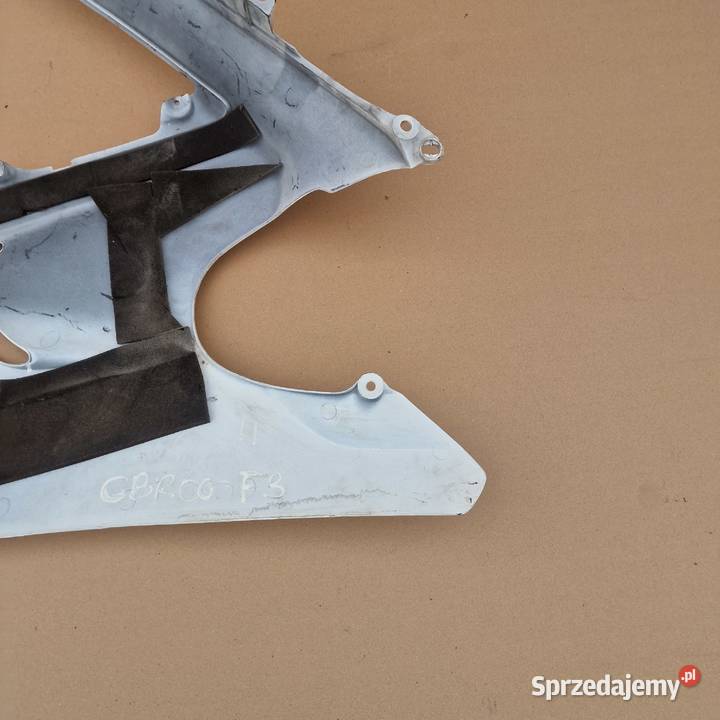 HONDA CBR 600 F3 BOK BOCZEK OWIEWKA PRAWA Szyby i owiewki lubuskie Bieleń