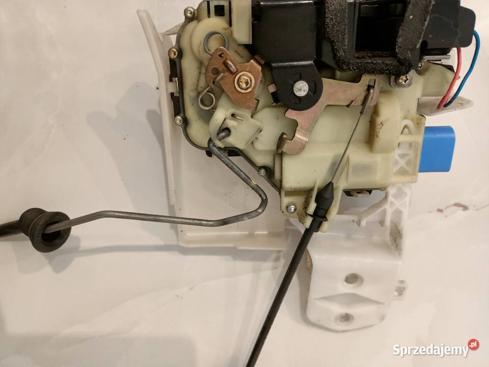 Zamek drzwi prawy przód VW Polo 2007r Jaworzno