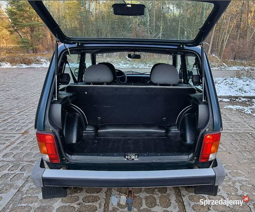 Lada Niva 4x4 terenowa unikalny stan benzyna Brwinów sprzedam