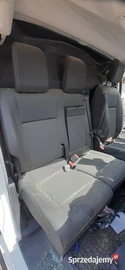 Schowek Opel Vivaro C nadkola prawe lewe tyl sprzedam