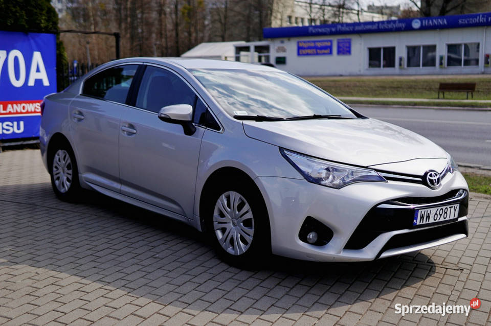 Toyota Avensis salon Polska serwis ASO ładne bluetooth Warszawa