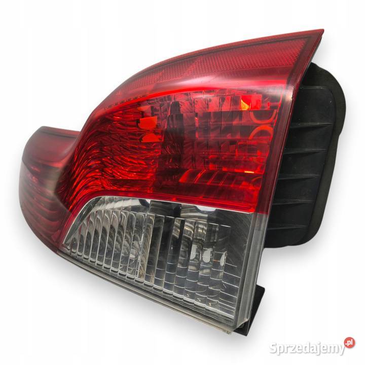 LAMPA PRAWA Volvo V50 I LIFT 20072012 tylna
