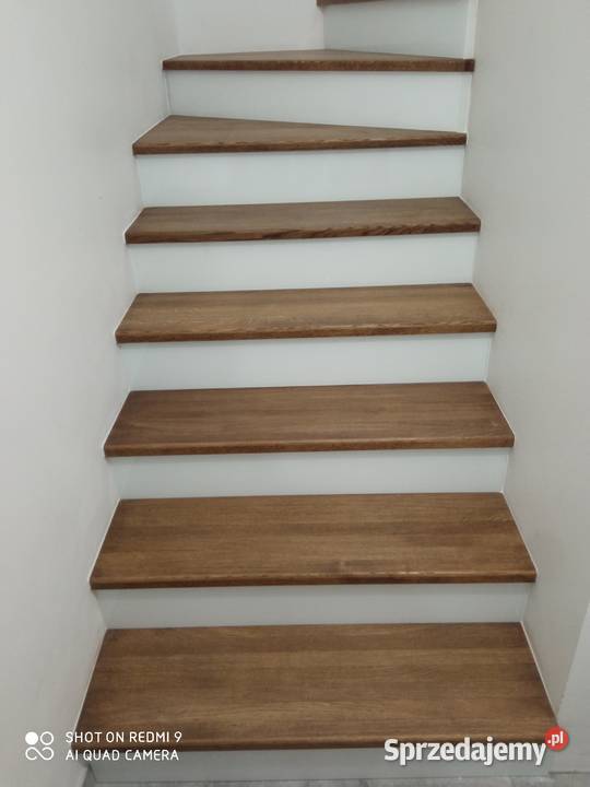 Montaż renowacja schodów drewnianych Schody wewnętrzne Radom