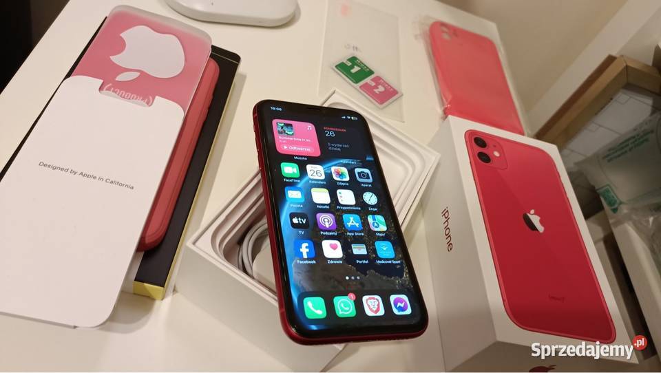 iPhone 11 (Product) red