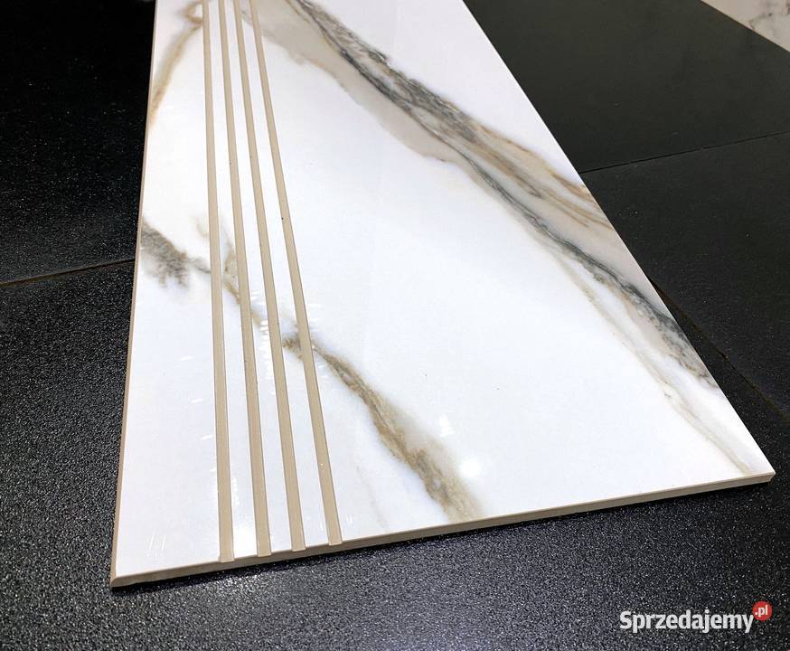 MARMUR NA SCHODY Calacatta Carrara stopnica Łask