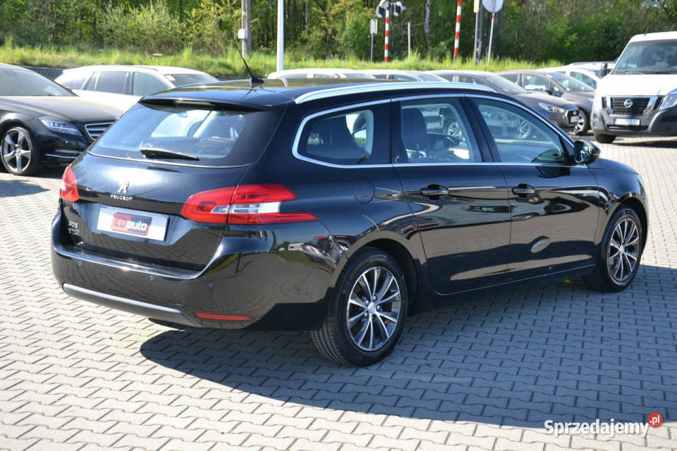 Peugeot 308 12 benzyna 130 FAJNY PRZEBIEG full Kęty