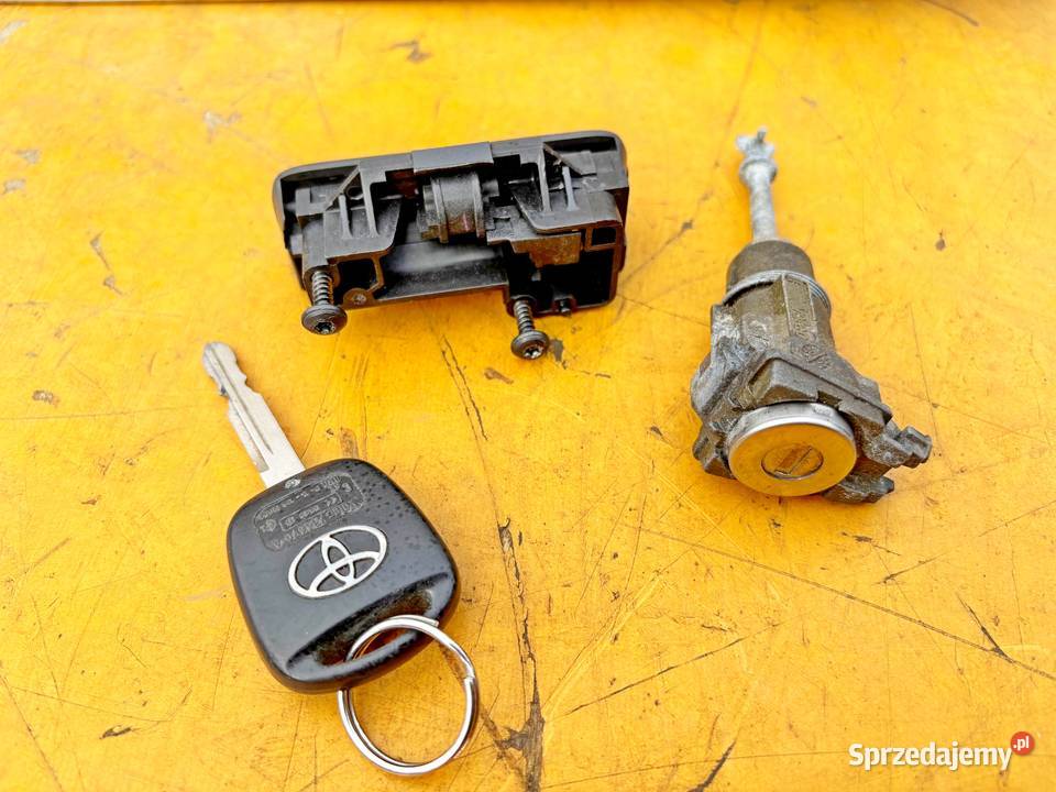 TOYOTA AVENSIS II T25 22 DCI 177 STACYJKA Z osobowe