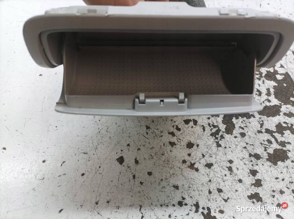 LAMPKA PODSUFITKI SCHOWEK NA OKULARY KOMPLET