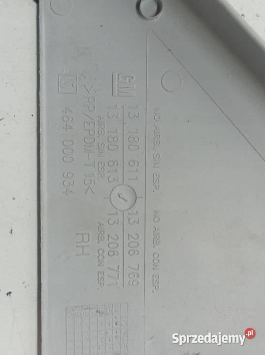 OSŁONA SŁUPKA C PRAWY TYŁ 13180611 Opel Corsa V