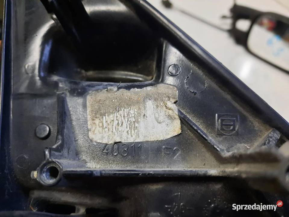6SVW PASSAT B4 B3 8897 LUSTERKO PRAWE LEWE osobowe Części samochodowe Włoszczowa