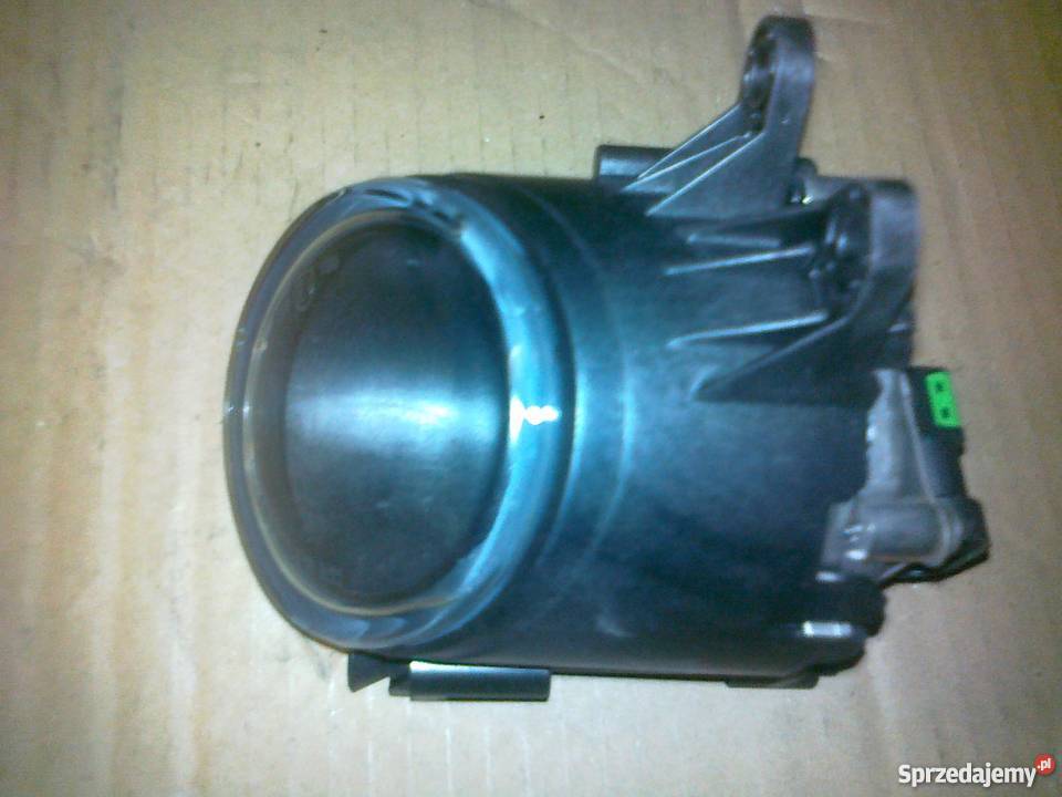 Audi A4 2000 halogen w zderzak lewy nowy Magneti Pruszków