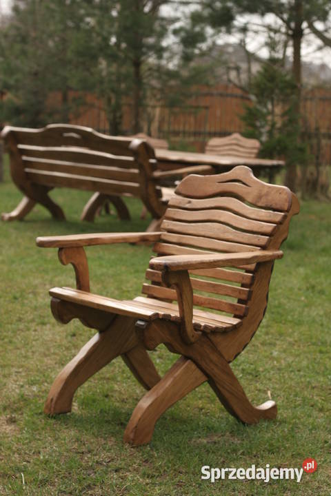 Meble ogrodowe wygodnie wyprofilowane wzór