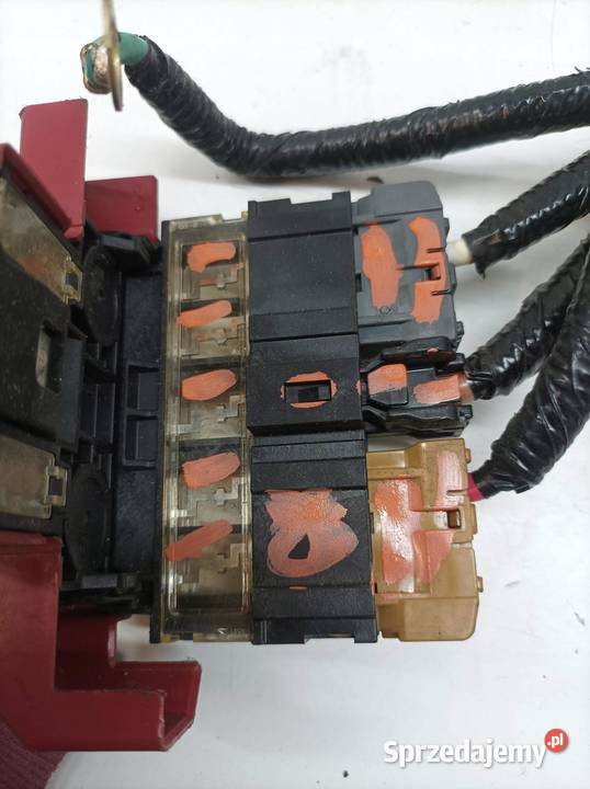 KLEMA PLUS AKUMULATORA Infiniti Q50 I 2013 Rok produkcji 2017 Części samochodowe