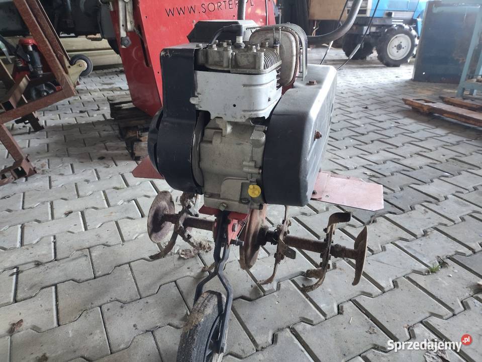 Glebogryzarka spalinowa Osiemborów