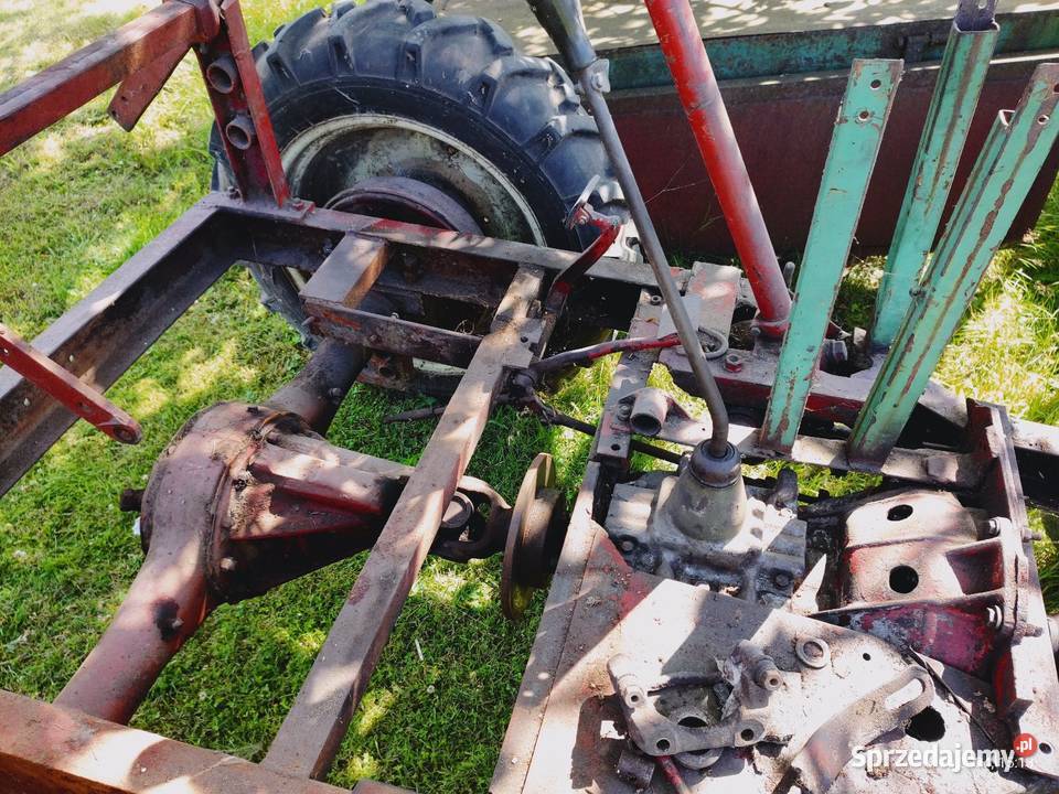 Traktor sam rama Kramarzyny
