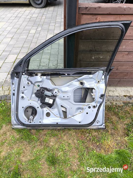 Drzwi prawy przód Audi A4 B7 Rok produkcji 2005 Krosno