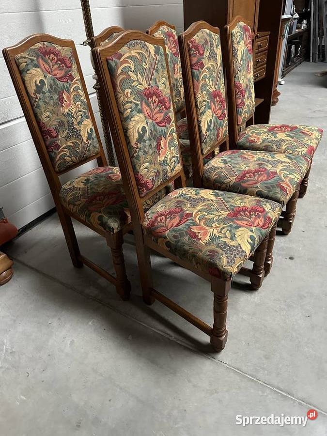 Dębowe krzesła z tapicerką w kwiaty Sławoszewek