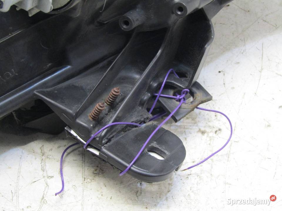 LAMPA PRZEDNIA PRAWY PRZÓD TOYOTA AYGO II osobowe