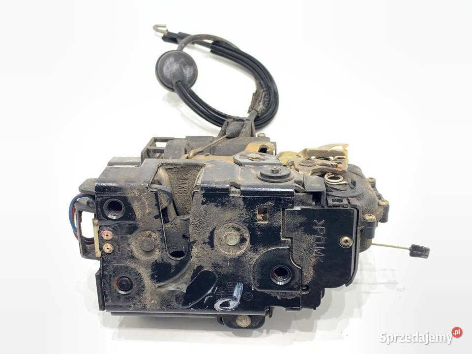ZAMEK DRZWI PRAWY TYŁ VW PASSAT B5 FL Hatchback