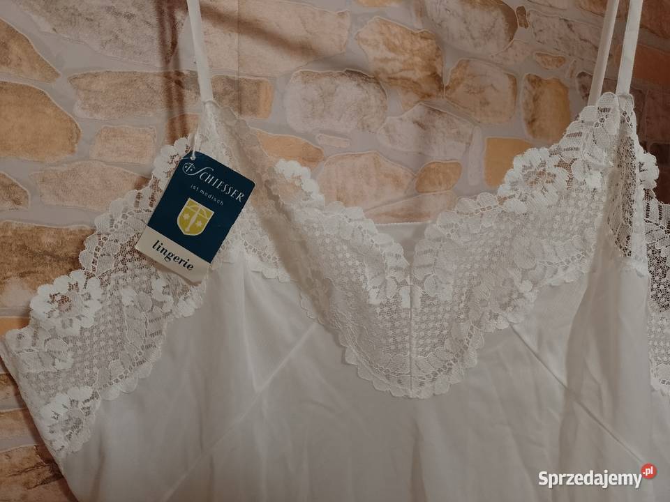 526XL Ekskluzywna biała halka z koronką z małopolskie Kraków