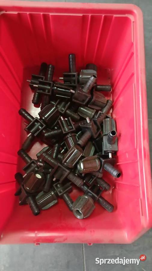 Króciec przelotowy rozpylacza ze śrubą kompletny