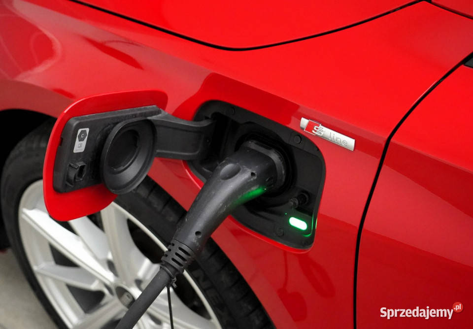 Audi A3 Sportback 40TFSIe 204 Stronic Sline LED światła LED Kielce
